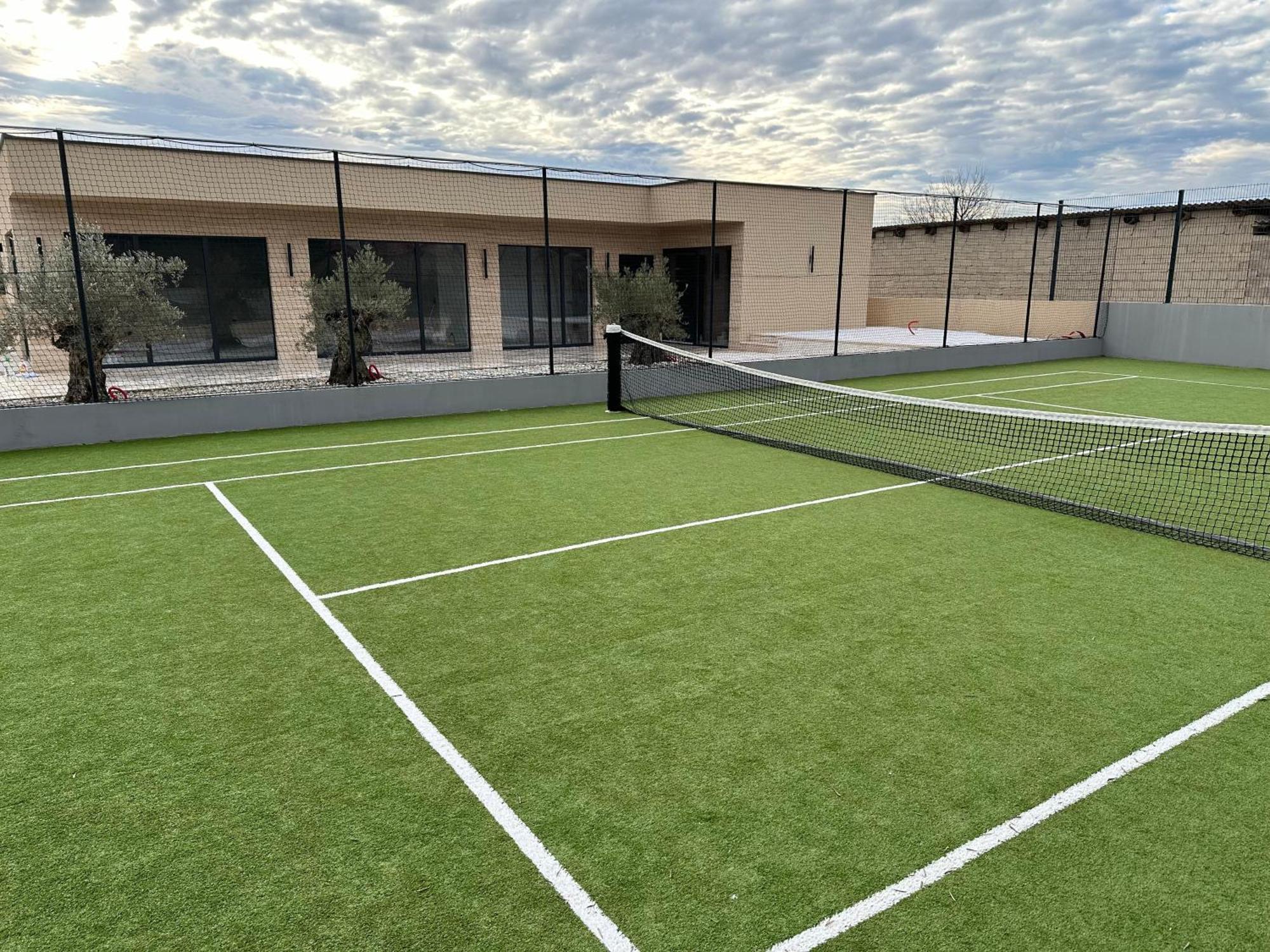 Villa Tina With Swimming Pool, Tennis Court, Games Room, Sauna, Gym, Bbq Policnik Exteriér fotografie