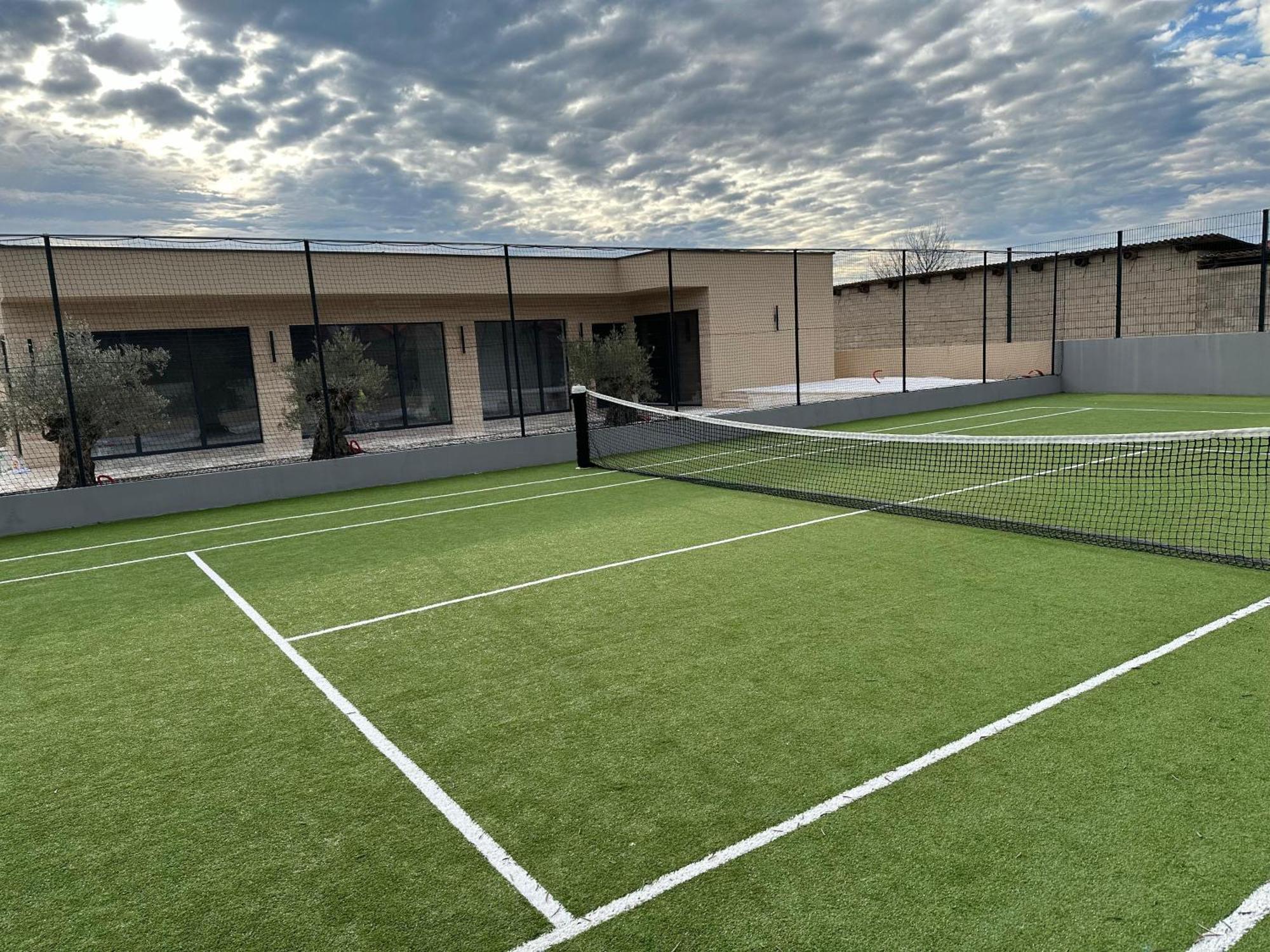 Villa Tina With Swimming Pool, Tennis Court, Games Room, Sauna, Gym, Bbq Policnik Exteriér fotografie